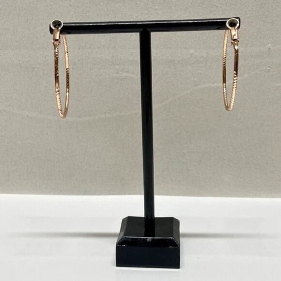 Hoop Earrings Round Elegant Detailed Rose Gold Tone 1 1/2" Fashion Jewelry EUC - Picture 3 of 6